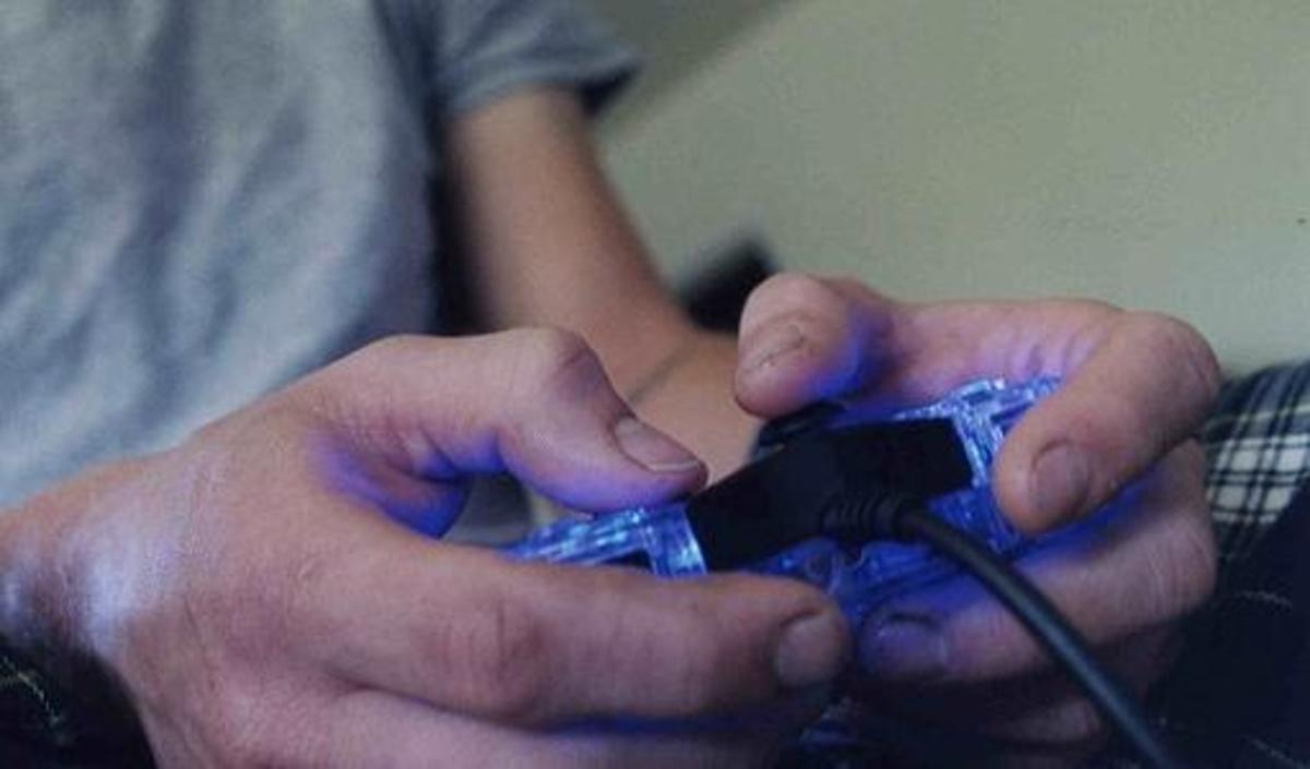 Καρπενήσι: Έκρυβε το χασίς στο Playstation! | Newsit.gr Καρπενήσι: Έκρυβε το χασίς στο Playstation! | Newsit.gr