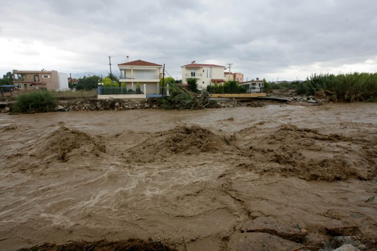 Βυθίστηκε η Αίγινα από τη θεομηνία – Πού θα βρέξει τις επόμενες ώρες | Newsit.gr Βυθίστηκε η Αίγινα από τη θεομηνία – Πού θα βρέξει τις επόμενες ώρες | Newsit.gr