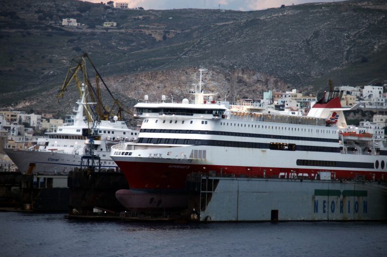 Nέα ακτοπλοϊκή γραμμή από τα τουρκικά παράλια στη Σάμο | Newsit.gr Nέα ακτοπλοϊκή γραμμή από τα τουρκικά παράλια στη Σάμο | Newsit.gr