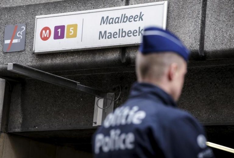 Ένοπλος κρατούσε ομήρους σε σούπερ μάρκετ στις Βρυξέλλες | Newsit.gr Ένοπλος κρατούσε ομήρους σε σούπερ μάρκετ στις Βρυξέλλες | Newsit.gr