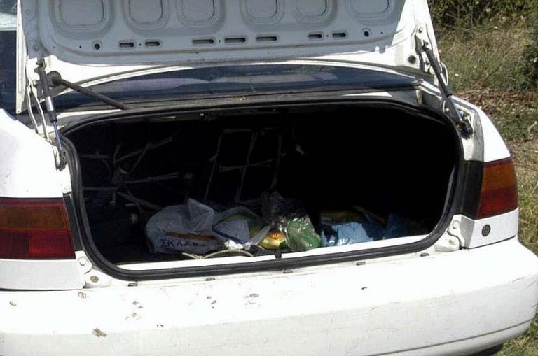 Πάτρα: Το πορτ μπαγκάζ έκρυβε… δύο ανθρώπους! | Newsit.gr Πάτρα: Το πορτ μπαγκάζ έκρυβε… δύο ανθρώπους! | Newsit.gr