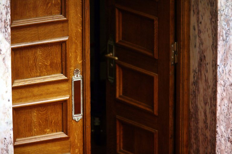 Θεσσαλονίκη: Συμμορία με ειδικότητα στις… θωρακισμένες πόρτες | Newsit.gr Θεσσαλονίκη: Συμμορία με ειδικότητα στις… θωρακισμένες πόρτες | Newsit.gr