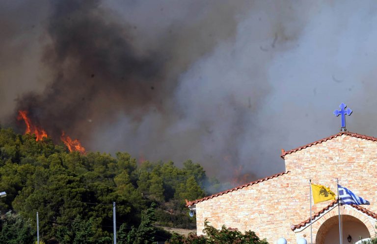 Συνέχεις αναζωπυρώσεις στον Άγιο Κωνσταντίνο – Σε ύφεση η φωτιά στην Κερατέα – Εικόνες καταστροφής! | Newsit.gr Συνέχεις αναζωπυρώσεις στον Άγιο Κωνσταντίνο – Σε ύφεση η φωτιά στην Κερατέα – Εικόνες καταστροφής! | Newsit.gr