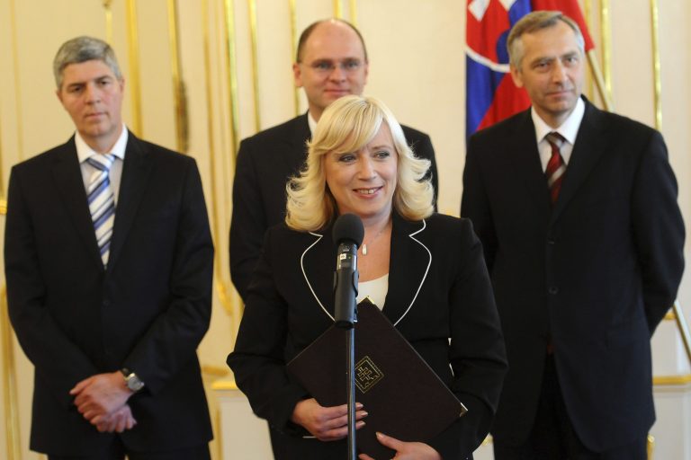 Σλοβακία: Με γυναίκα πρωθυπουργό για πρώτη φορά | Newsit.gr Σλοβακία: Με γυναίκα πρωθυπουργό για πρώτη φορά | Newsit.gr