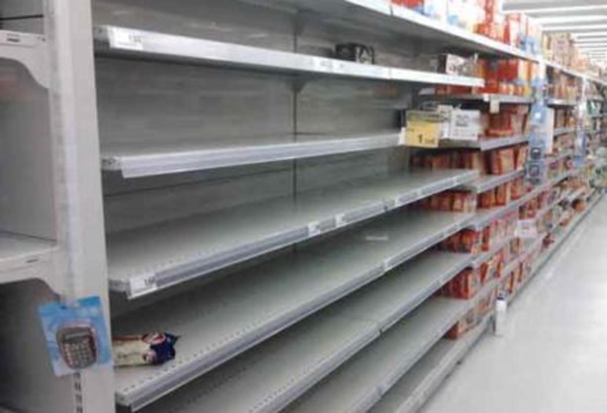 Άδειασαν τα ράφια στην Κερκυρα | Newsit.gr Άδειασαν τα ράφια στην Κερκυρα | Newsit.gr