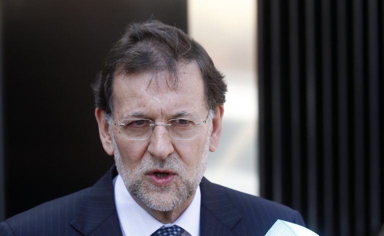 Ισπανία: Έπεσε η δημοτικότητα του πρωθυπουργού με το που ανακοίνωσε μειώσεις δαπανών | Newsit.gr Ισπανία: Έπεσε η δημοτικότητα του πρωθυπουργού με το που ανακοίνωσε μειώσεις δαπανών | Newsit.gr