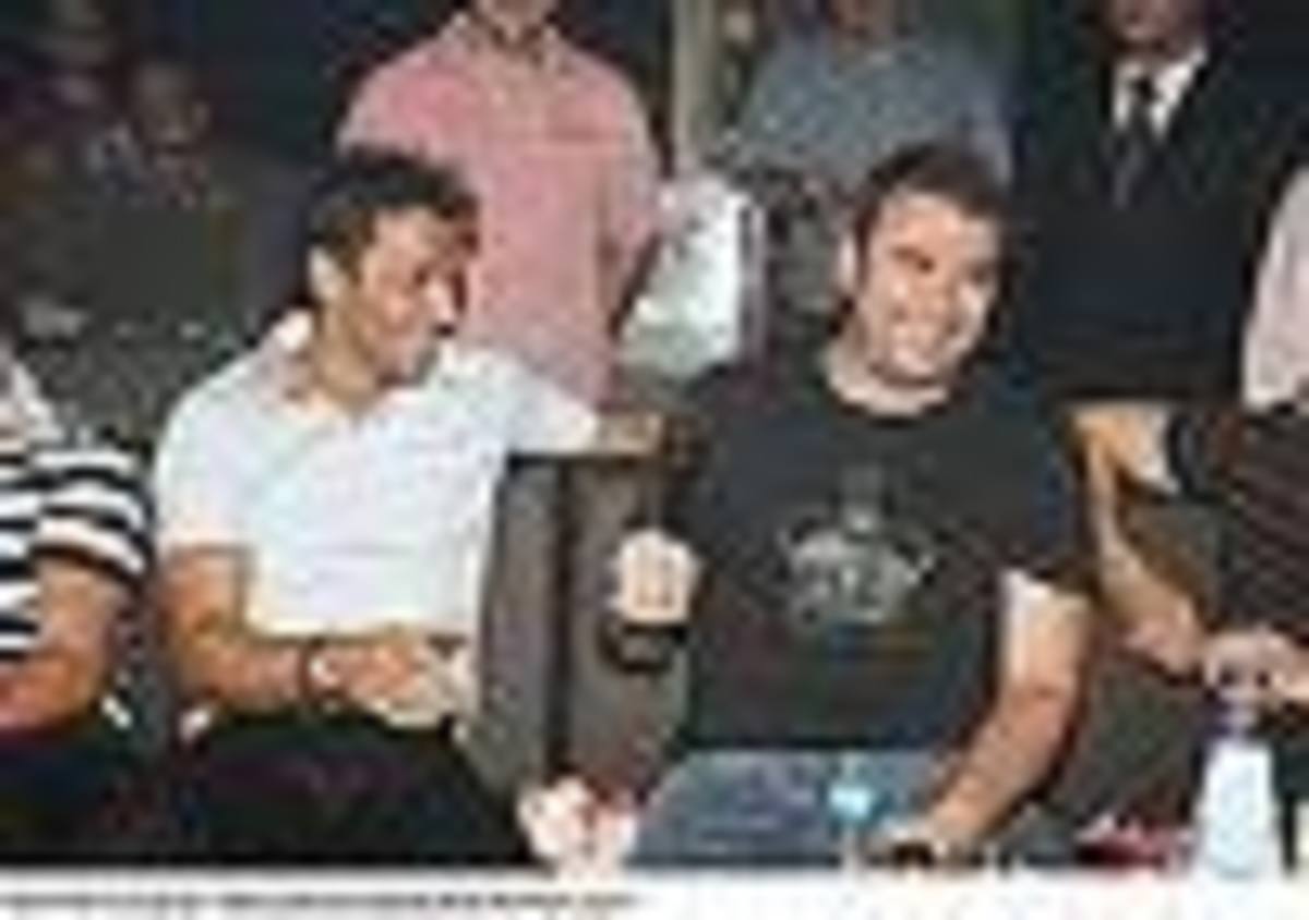 Νυχτοπερπατήματα για Ρέμο- Βέρτη | Newsit.gr Νυχτοπερπατήματα για Ρέμο- Βέρτη | Newsit.gr