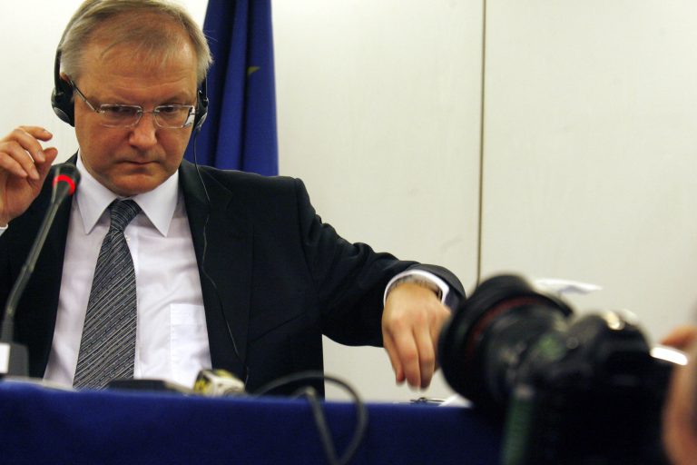 “Μαύρες” προβλέψεις της Κομισιόν γιά την Ελλάδα | Newsit.gr “Μαύρες” προβλέψεις της Κομισιόν γιά την Ελλάδα | Newsit.gr
