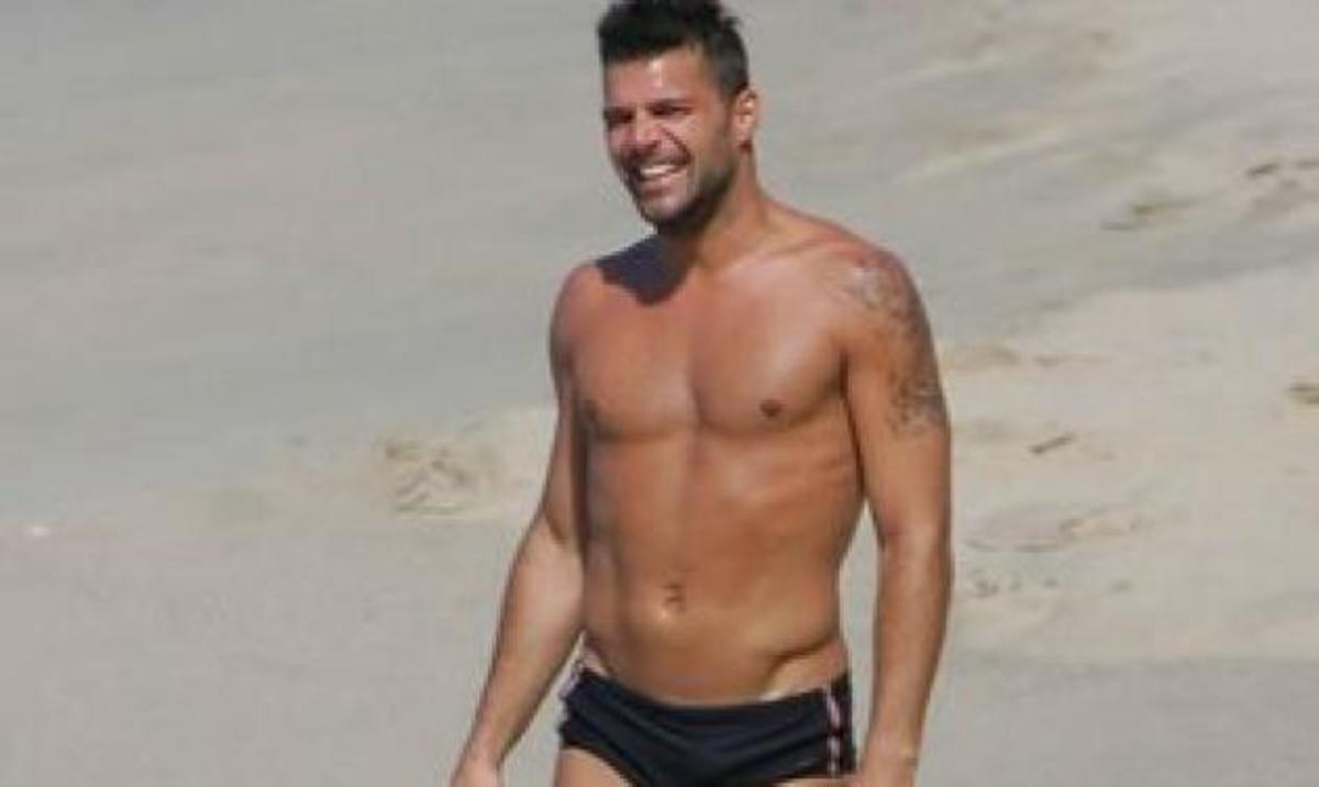 Έφτασε στη Σκιάθο ο Ricky Martin για το Gay Festival! | Newsit.gr Έφτασε στη Σκιάθο ο Ricky Martin για το Gay Festival! | Newsit.gr