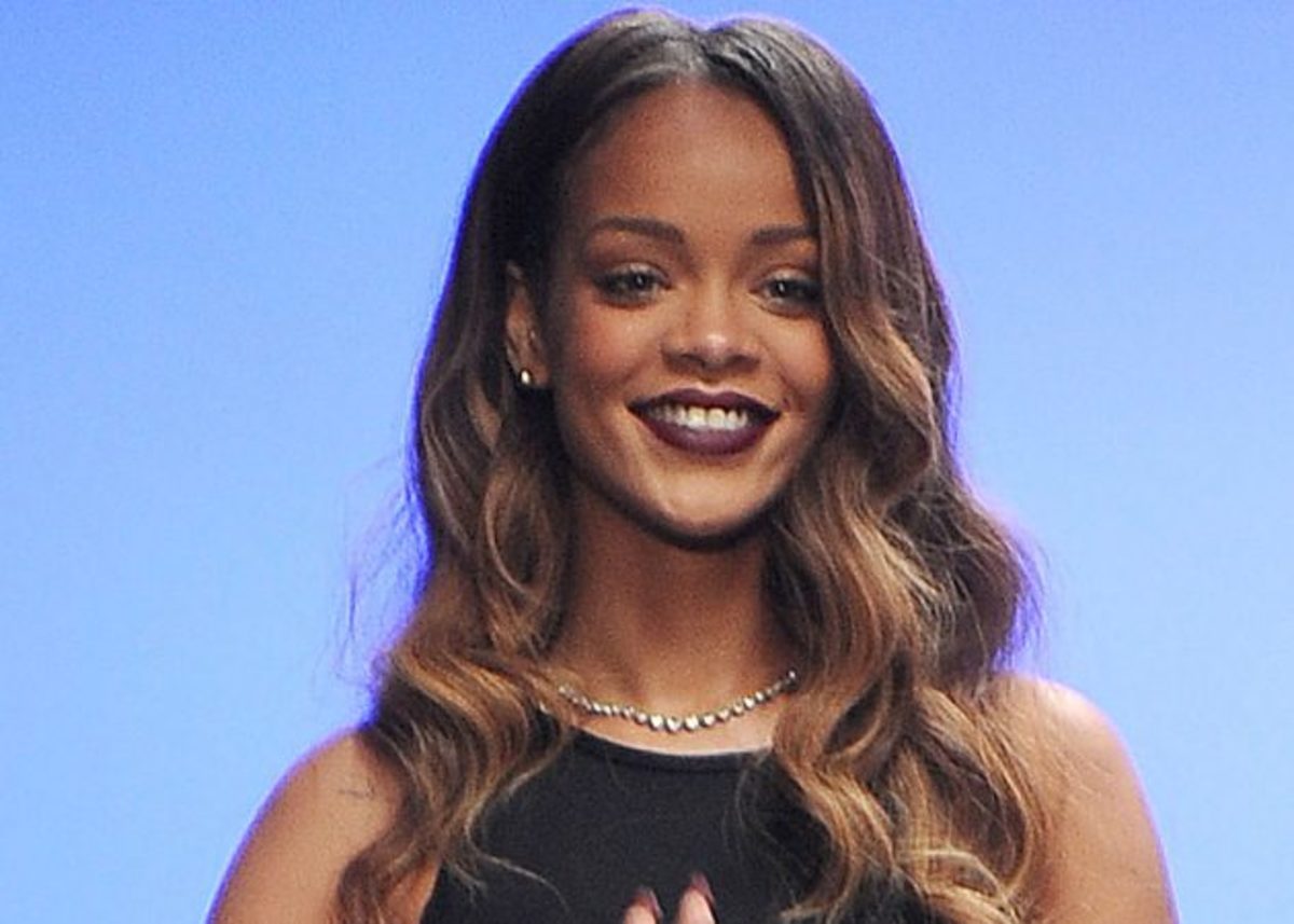 Η Rihanna συνεργάζεται με τα MAC! Plus: ποιο είναι το νέο κραγιόν που πρέπει όλες να αποκτήσουμε! | Newsit.gr Η Rihanna συνεργάζεται με τα MAC! Plus: ποιο είναι το νέο κραγιόν που πρέπει όλες να αποκτήσουμε! | Newsit.gr