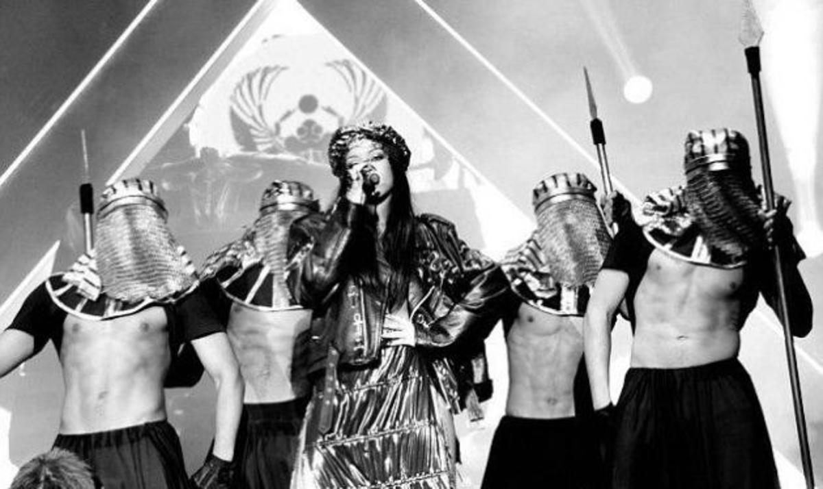 Η σέξυ Rihanna έγινε… Κλεοπάτρα! Δες φωτογραφίες | Newsit.gr Η σέξυ Rihanna έγινε… Κλεοπάτρα! Δες φωτογραφίες | Newsit.gr