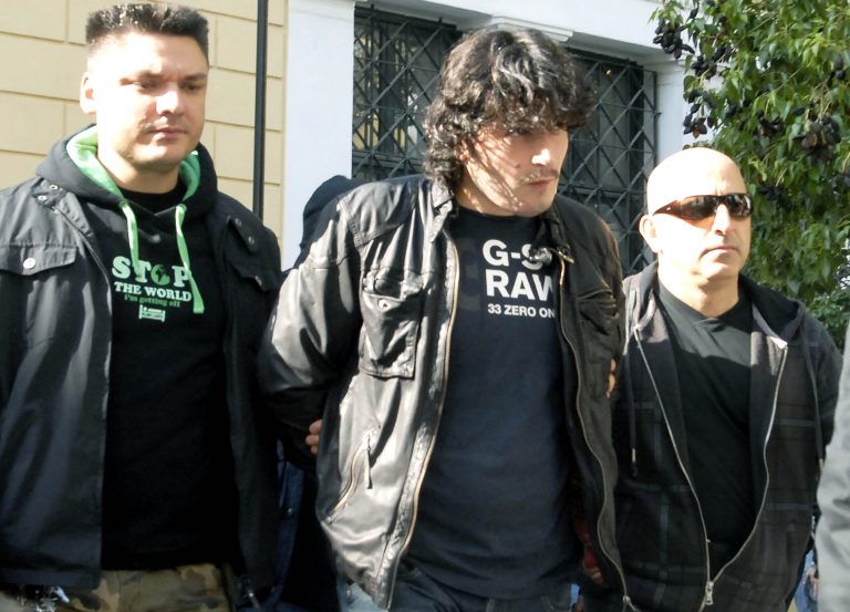 Ο άνθρωπος «κλειδί» που έπεισε τον Ριζάι να παραδοθεί | Newsit.gr Ο άνθρωπος «κλειδί» που έπεισε τον Ριζάι να παραδοθεί | Newsit.gr