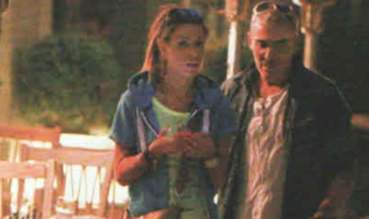 Σ. Ρόκκος – Ε. Γκόφα: Δεν κρύβουν τον έρωτά τους! Δες φωτογραφίες | Newsit.gr Σ. Ρόκκος – Ε. Γκόφα: Δεν κρύβουν τον έρωτά τους! Δες φωτογραφίες | Newsit.gr