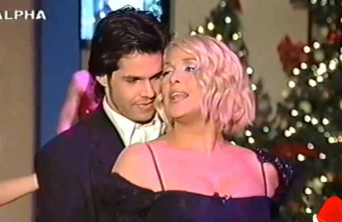 ΝΤΟΚΟΥΜΕΝΤΟ! Ρούλα – Τσαλίκης τραγουδούν Last Christmas! | Newsit.gr ΝΤΟΚΟΥΜΕΝΤΟ! Ρούλα – Τσαλίκης τραγουδούν Last Christmas! | Newsit.gr