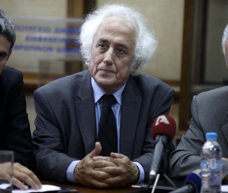 Δεν θα δημοσιεύονται φωτογραφίες οροθετικών ιερόδουλων τόσο εύκολα | Newsit.gr Δεν θα δημοσιεύονται φωτογραφίες οροθετικών ιερόδουλων τόσο εύκολα | Newsit.gr