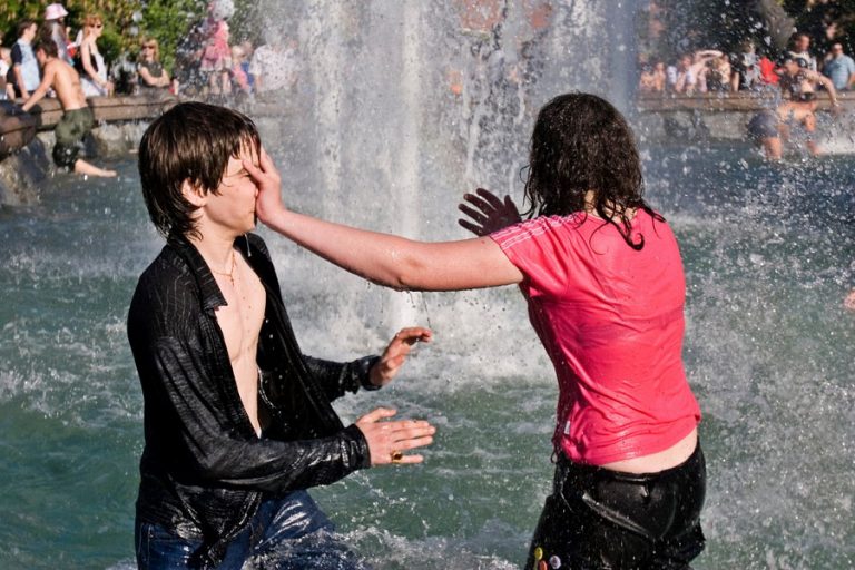 Θερμοκρασία ρεκορ στη Μόσχα – Το θερμόμετρο άγγιξε τους 29 βαθμούς! | Newsit.gr Θερμοκρασία ρεκορ στη Μόσχα – Το θερμόμετρο άγγιξε τους 29 βαθμούς! | Newsit.gr