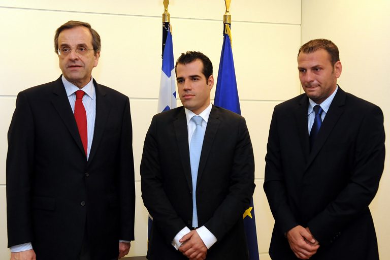 «Είμαστε, μια ωραία ατμόσφαιρα, είμαστε» – Οι φωτογραφίες της επιστροφής Πλεύρη-Ανατολάκη | Newsit.gr «Είμαστε, μια ωραία ατμόσφαιρα, είμαστε» – Οι φωτογραφίες της επιστροφής Πλεύρη-Ανατολάκη | Newsit.gr