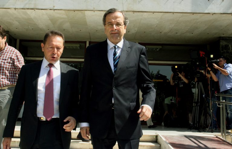Διαρρέουν βόμβες: «Δεν αποκλείονται οριζόντιες μειώσεις σε μισθούς και συντάξεις και νέοι φόροι» | Newsit.gr Διαρρέουν βόμβες: «Δεν αποκλείονται οριζόντιες μειώσεις σε μισθούς και συντάξεις και νέοι φόροι» | Newsit.gr