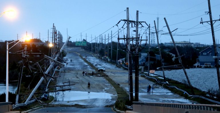 Nέα καταιγίδα απειλεί τη Νέα Υόρκη – Κλείνουν ξανά πάρκα και παραλίες | Newsit.gr Nέα καταιγίδα απειλεί τη Νέα Υόρκη – Κλείνουν ξανά πάρκα και παραλίες | Newsit.gr