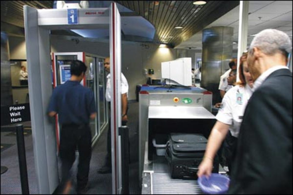 Δημόσιες υπηρεσίες και επιχειρηματίες τρέχουν να αγοράσουν… ανιχνευτές βομβών! | Newsit.gr Δημόσιες υπηρεσίες και επιχειρηματίες τρέχουν να αγοράσουν… ανιχνευτές βομβών! | Newsit.gr