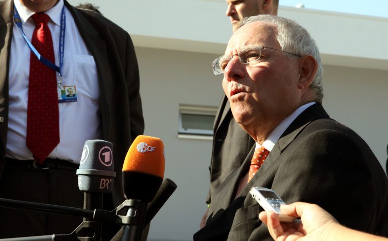 Διαψεύδει Σόϊμπλε και πληροφορίες εξαγοράς τραπεζών ο κύπριος κυβερνητικός εκπρόσωπος | Newsit.gr Διαψεύδει Σόϊμπλε και πληροφορίες εξαγοράς τραπεζών ο κύπριος κυβερνητικός εκπρόσωπος | Newsit.gr