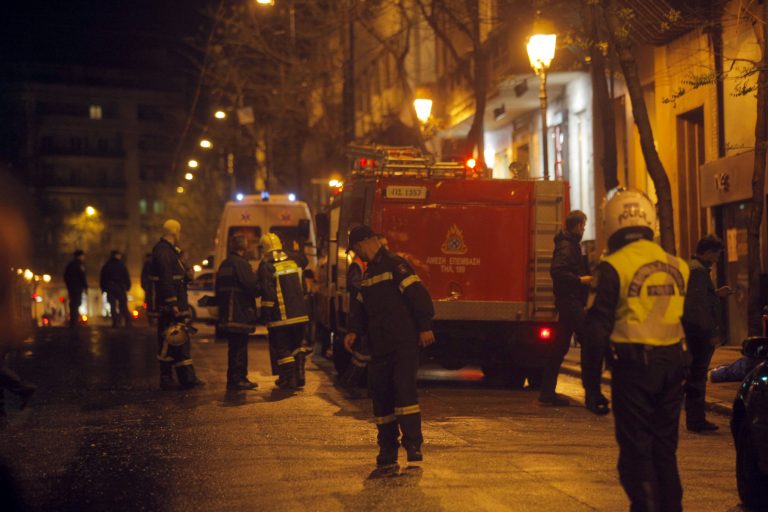 Η οργάνωση «Μηδενική Ανοχή» ανέλαβε την ευθύνη για την έκρηξη στο γραφείο του Σημίτη | Newsit.gr Η οργάνωση «Μηδενική Ανοχή» ανέλαβε την ευθύνη για την έκρηξη στο γραφείο του Σημίτη | Newsit.gr