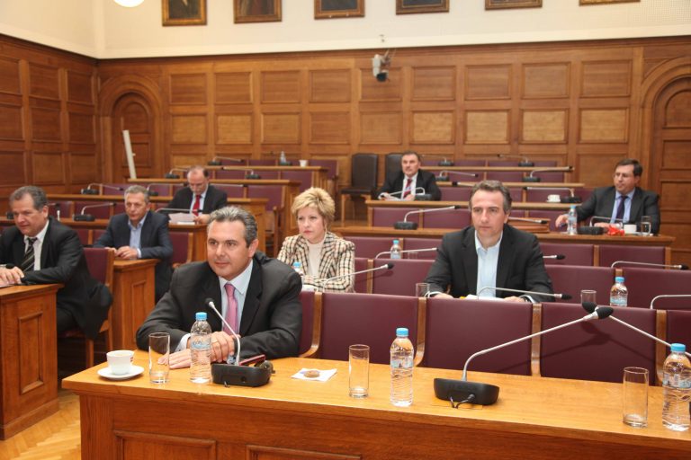 Φωτιές άναψε το C4I στην εξεταστική για Siemens | Newsit.gr Φωτιές άναψε το C4I στην εξεταστική για Siemens | Newsit.gr