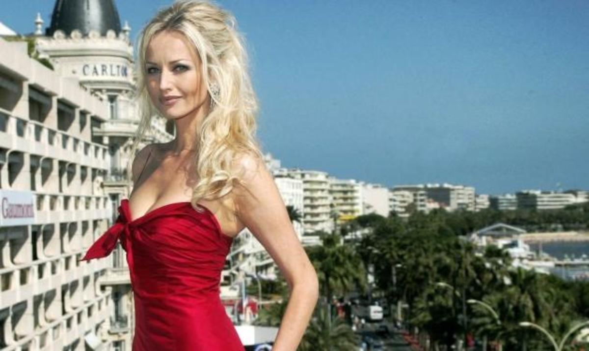 Στο χειρουργείο η Adriana Sklenarikova | Newsit.gr Στο χειρουργείο η Adriana Sklenarikova | Newsit.gr