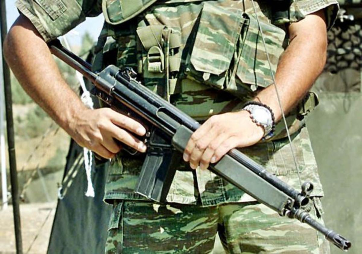Περίεργη υπόθεση! Μπούκαραν σε στρατόπεδο στην Κοζάνη και έκλεψαν το χρηματοκιβώτιο | Newsit.gr Περίεργη υπόθεση! Μπούκαραν σε στρατόπεδο στην Κοζάνη και έκλεψαν το χρηματοκιβώτιο | Newsit.gr