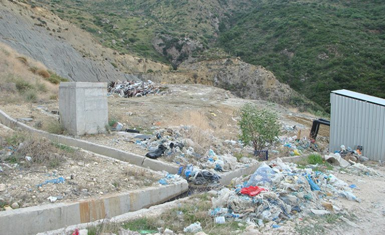 Ζάκυνθος: Παραιτήθηκε το Τοπικό Συμβούλιο Καλαμακίου λόγω… σκουπιδιών | Newsit.gr Ζάκυνθος: Παραιτήθηκε το Τοπικό Συμβούλιο Καλαμακίου λόγω… σκουπιδιών | Newsit.gr