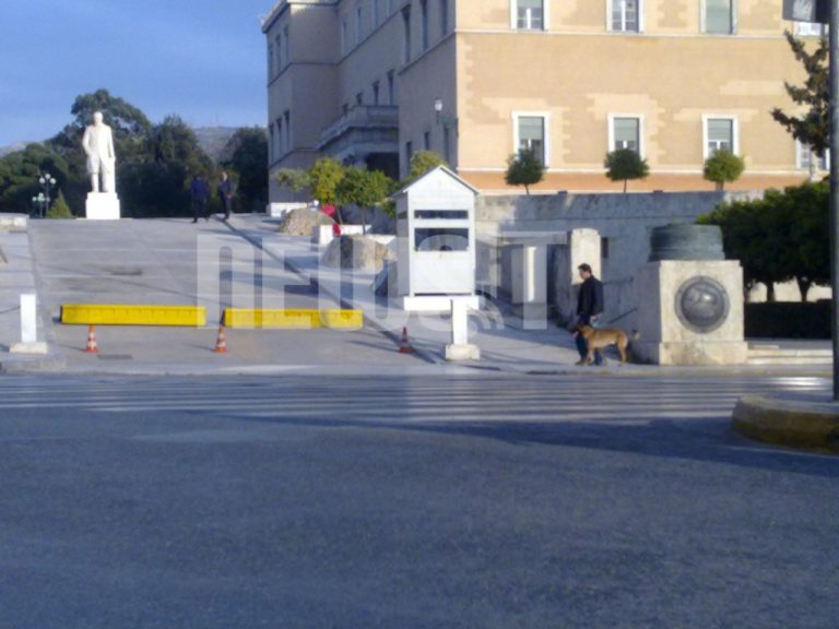 Φάρσα το τηλεφώνημα για βόμβα δίπλα στη Βουλή | Newsit.gr Φάρσα το τηλεφώνημα για βόμβα δίπλα στη Βουλή | Newsit.gr