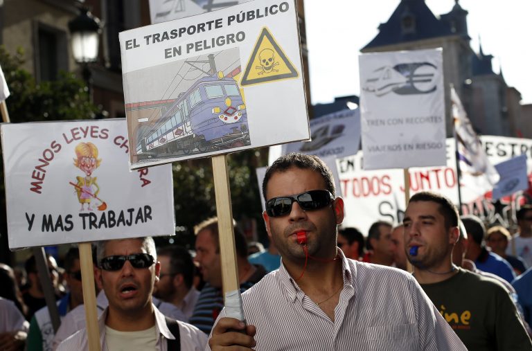 Στους δρόμους ξανά οι Ισπανοί | Newsit.gr Στους δρόμους ξανά οι Ισπανοί | Newsit.gr