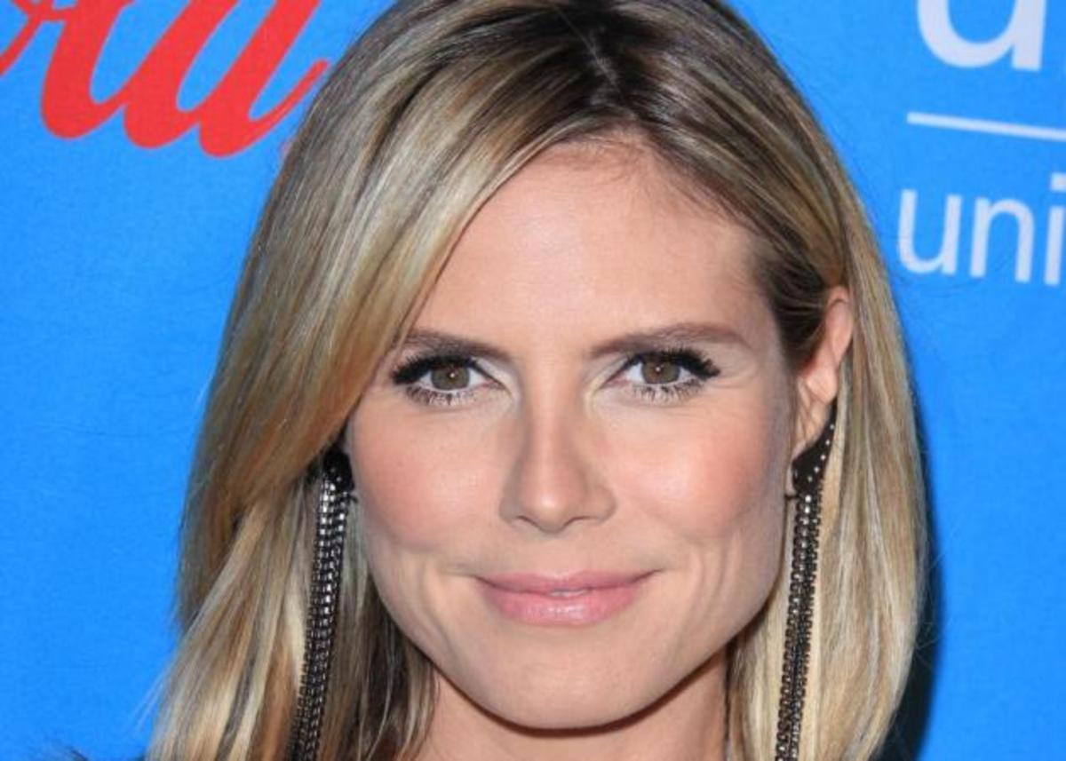 Η Heidi Klum ποζάρει γυμνή για εταιρία καλλυντικών! | Newsit.gr Η Heidi Klum ποζάρει γυμνή για εταιρία καλλυντικών! | Newsit.gr