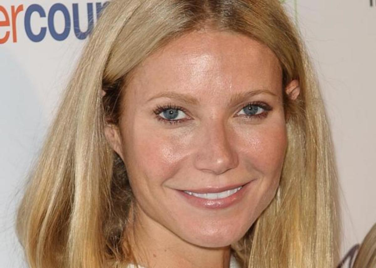 Η Gwyneth Paltrow μεταμορφώνεται σε τραγουδίστρια για την Max Factor! | Newsit.gr Η Gwyneth Paltrow μεταμορφώνεται σε τραγουδίστρια για την Max Factor! | Newsit.gr