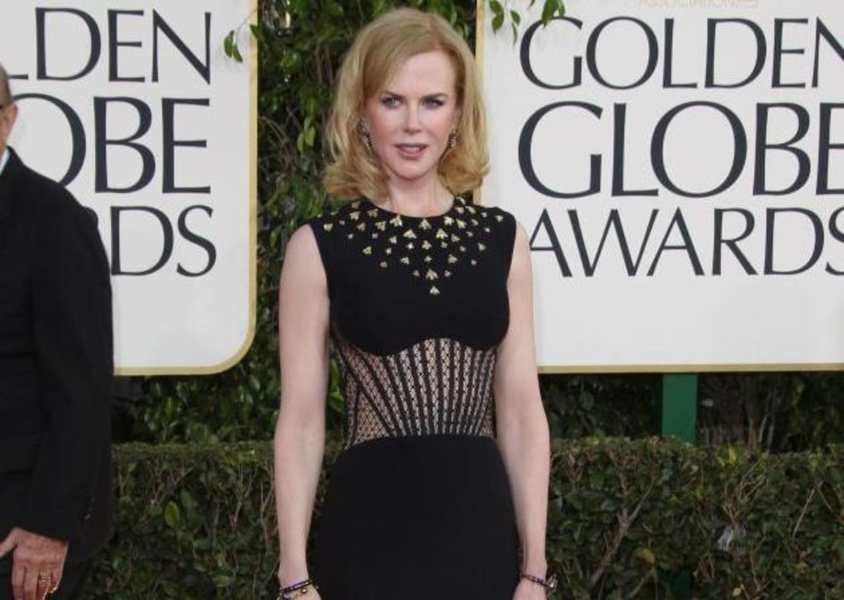Golden Globes: Οι εμφανίσεις στο κόκκινο χαλί έκλεψαν τις εντυπώσεις! Τι φόρεσαν οι celebrities;Ψήφισε! | Newsit.gr Golden Globes: Οι εμφανίσεις στο κόκκινο χαλί έκλεψαν τις εντυπώσεις! Τι φόρεσαν οι celebrities;Ψήφισε! | Newsit.gr