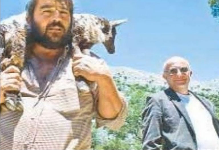 Κρήτη:Έτσι…συγχωρέσαμε τον δημοσιογράφο του Spiegel – Δείτε βίντεο! | Newsit.gr Κρήτη:Έτσι…συγχωρέσαμε τον δημοσιογράφο του Spiegel – Δείτε βίντεο! | Newsit.gr