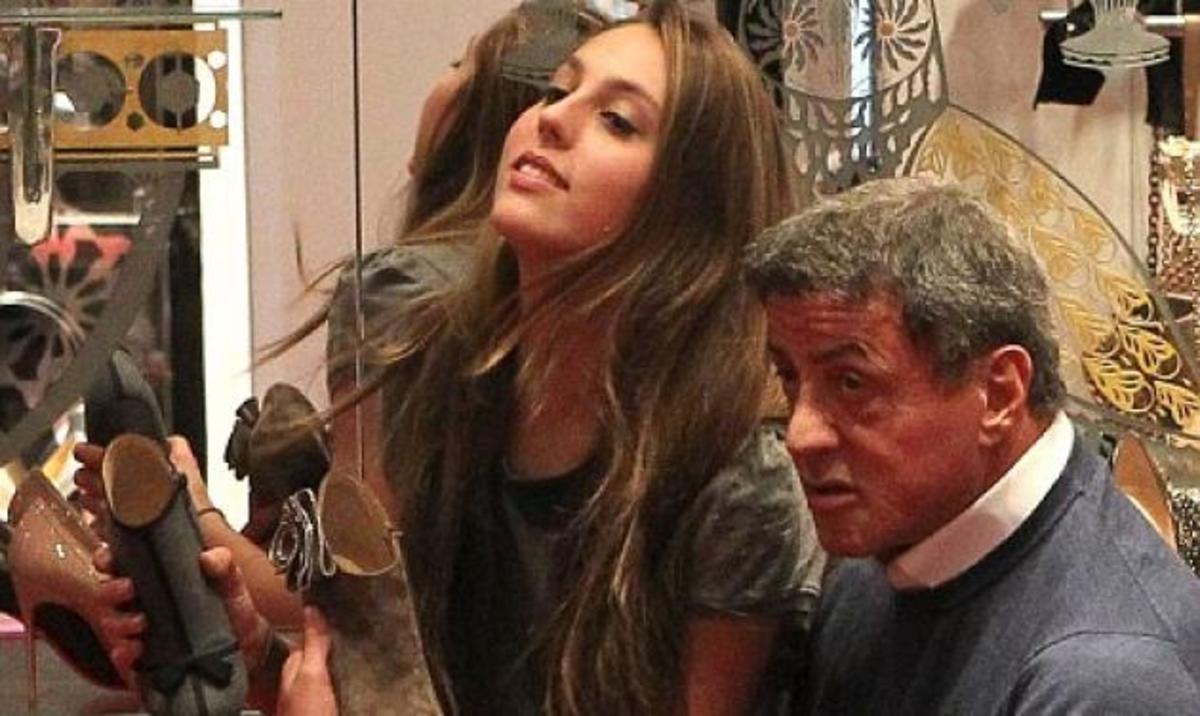 S. Stalone: Για ψώνια με την κόρη του! | Newsit.gr S. Stalone: Για ψώνια με την κόρη του! | Newsit.gr
