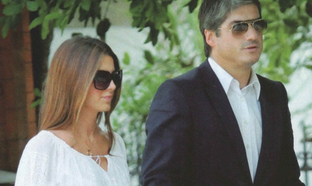 Θ. Σοφός – Σ. Τσιμτσιλή: Δείπνο για δύο στο Κεφαλάρι! | Newsit.gr Θ. Σοφός – Σ. Τσιμτσιλή: Δείπνο για δύο στο Κεφαλάρι! | Newsit.gr