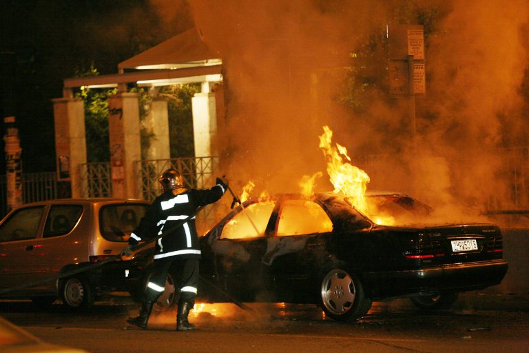 «Στάχτη» πολυτελές αυτοκίνητο στο Ρέθυμνο | Newsit.gr «Στάχτη» πολυτελές αυτοκίνητο στο Ρέθυμνο | Newsit.gr