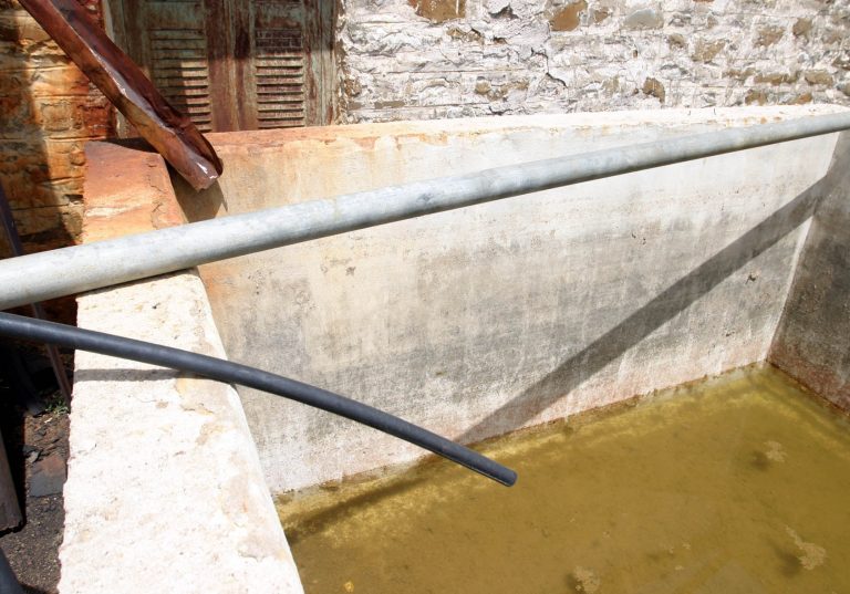 Tραγωδία στα Χανιά -3χρονο αγόρι πνίγηκε σε δεξαμενή | Newsit.gr Tραγωδία στα Χανιά -3χρονο αγόρι πνίγηκε σε δεξαμενή | Newsit.gr
