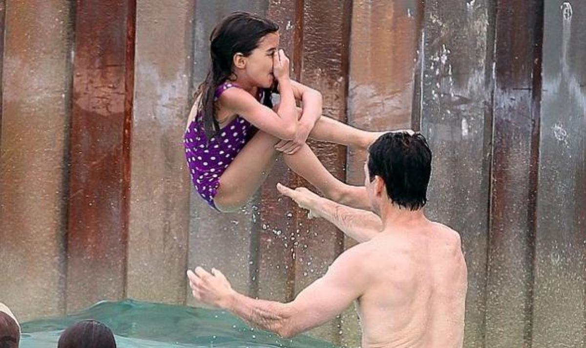 Νέες φωτογραφίες από τις διακοπές της Suri με τον Tom Cruise! | Newsit.gr Νέες φωτογραφίες από τις διακοπές της Suri με τον Tom Cruise! | Newsit.gr