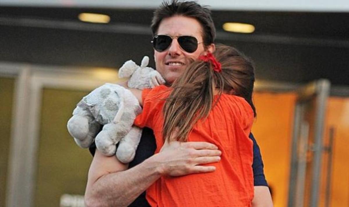 Tom Cruise: Μετά από τρεις μήνες, ξανακάνει διακοπές με την μικρή Suri! Φωτογραφίες | Newsit.gr Tom Cruise: Μετά από τρεις μήνες, ξανακάνει διακοπές με την μικρή Suri! Φωτογραφίες | Newsit.gr