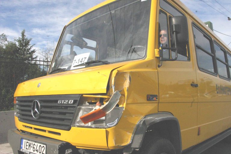Ηράκλειο: Συλλήψεις για το ατύχημα με το σχολικό λεωφορείο | Newsit.gr Ηράκλειο: Συλλήψεις για το ατύχημα με το σχολικό λεωφορείο | Newsit.gr