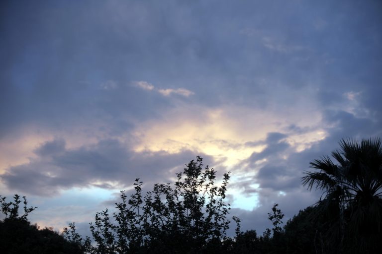 Ανεβαίνει η θερμοκρασία, βροχές το Σαββατοκύριακο | Newsit.gr Ανεβαίνει η θερμοκρασία, βροχές το Σαββατοκύριακο | Newsit.gr
