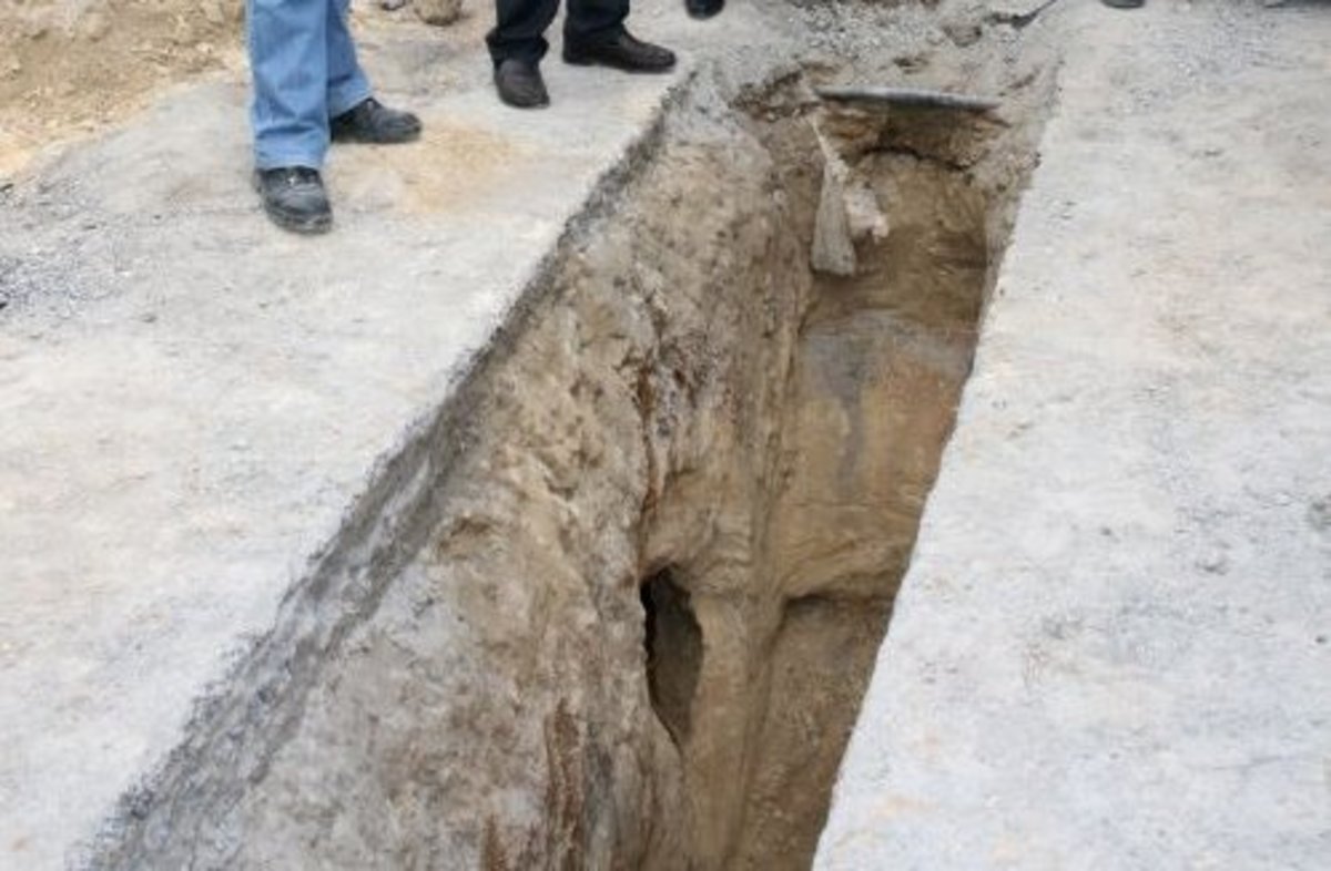 Ηράκλειο: Ανακάλυψαν αρχαίο τάφο σε βιολογικό καθαρισμό! | Newsit.gr Ηράκλειο: Ανακάλυψαν αρχαίο τάφο σε βιολογικό καθαρισμό! | Newsit.gr
