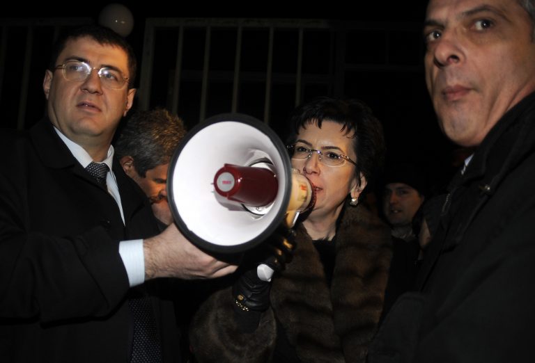 Τρομοκρατήθηκαν από φάρσα για πόλεμο! | Newsit.gr Τρομοκρατήθηκαν από φάρσα για πόλεμο! | Newsit.gr