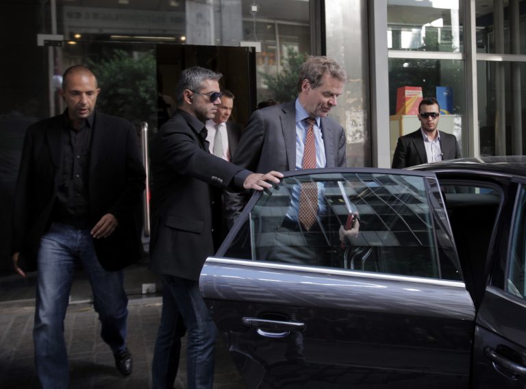 Ξαφνική αλλαγή σκηνικού τη νύχτα μετά τις εμπλοκές με την τρόικα – Αγκάθι παραμένει το χρέος με το «σκορ» μεταξύ της τρόικας να είναι 1-2 | Newsit.gr Ξαφνική αλλαγή σκηνικού τη νύχτα μετά τις εμπλοκές με την τρόικα – Αγκάθι παραμένει το χρέος με το «σκορ» μεταξύ της τρόικας να είναι 1-2 | Newsit.gr