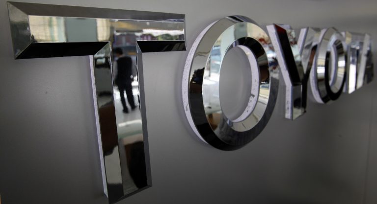 Η Toyota αποζημιώνει ιδιοκτήτες αυτοκινήτων που ανακλήθηκαν μαζικά | Newsit.gr Η Toyota αποζημιώνει ιδιοκτήτες αυτοκινήτων που ανακλήθηκαν μαζικά | Newsit.gr