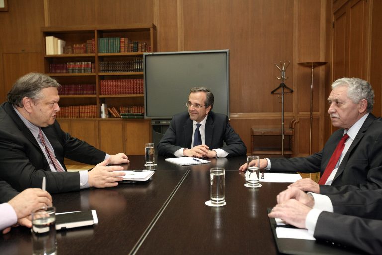 Δεν «έκλεισαν» τα μέτρα – Ολονύχτιες διαβουλέυσεις τρόικας με οικονομικό επιτελείο – Νέα συνάντηση των πολιτικών αρχηγών την Τετάρτη | Newsit.gr Δεν «έκλεισαν» τα μέτρα – Ολονύχτιες διαβουλέυσεις τρόικας με οικονομικό επιτελείο – Νέα συνάντηση των πολιτικών αρχηγών την Τετάρτη | Newsit.gr