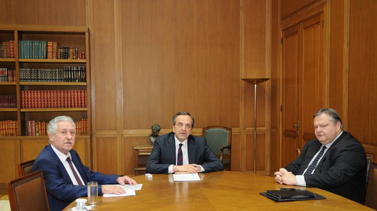 Χάνεται ένας βουλευτής κάθε μέρα από τον κυβερνητικό συνασπισμό – Ποιοί βουλευτές είναι «ύποπτοι» για καταψήφιση των μέτρων | Newsit.gr Χάνεται ένας βουλευτής κάθε μέρα από τον κυβερνητικό συνασπισμό – Ποιοί βουλευτές είναι «ύποπτοι» για καταψήφιση των μέτρων | Newsit.gr
